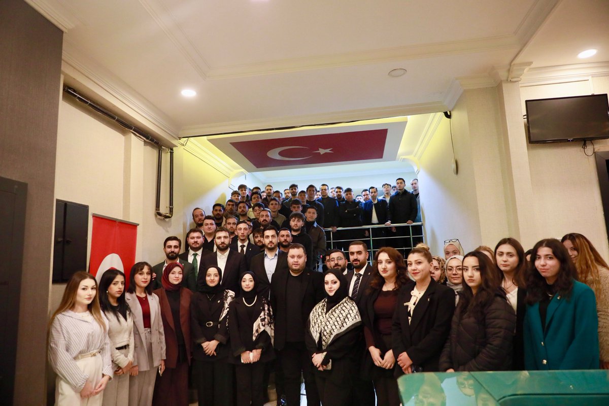 avhalilatasoy's tweet photo. Keçiören’deyiz 🙋🏻‍♂️

Teşkilat Başkanımız Osman Nuri Nazlıer  ile Keçiören Yönetim Kurulu Toplantısına katılım sağladık. 

Samimi bir sohbet, yüksek bir motivasyon tam olarak burdaydı!📍

Toplantımız hayırlı olsun.

@AkgencKecioren https://t.co/0LQUMi7k96