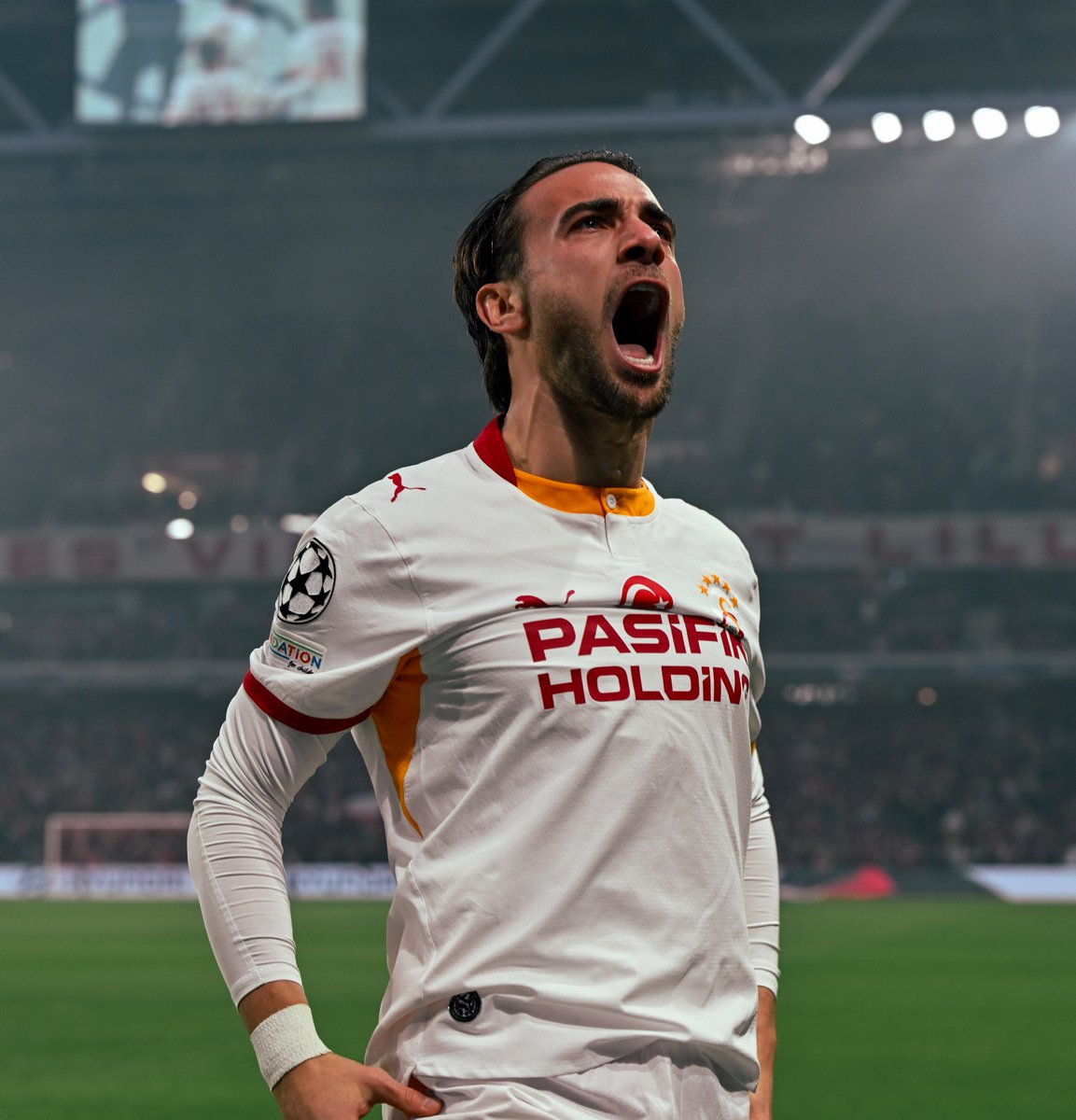 GalatasaraySK's tweet photo. Galatasaray'ın ve Türk takımlarının Şampiyonlar Ligi tarihindeki en erken golünü attı ve KÜKREDİ! 

Yunus AKGÜN 🦁

#LOSCvGS #UCL https://t.co/lyix2mrA5L