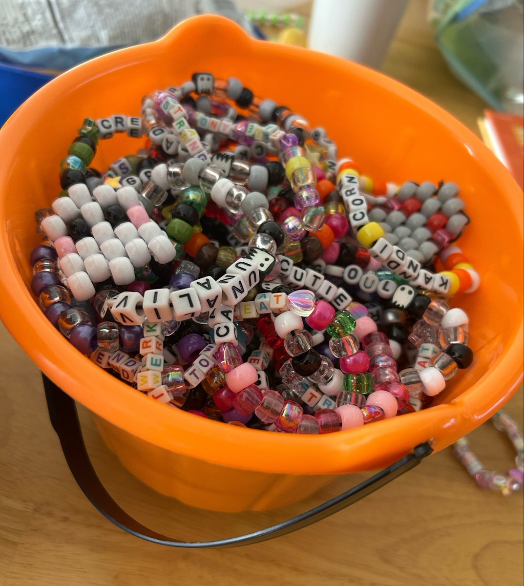 kipplefactory's tweet photo. i now have 100+ singles to hand out at halloween raves over the next two weeks (made a lot since i ripped through them last time) – making lil ghost charms now >:3c https://t.co/4bjD60AkRO
