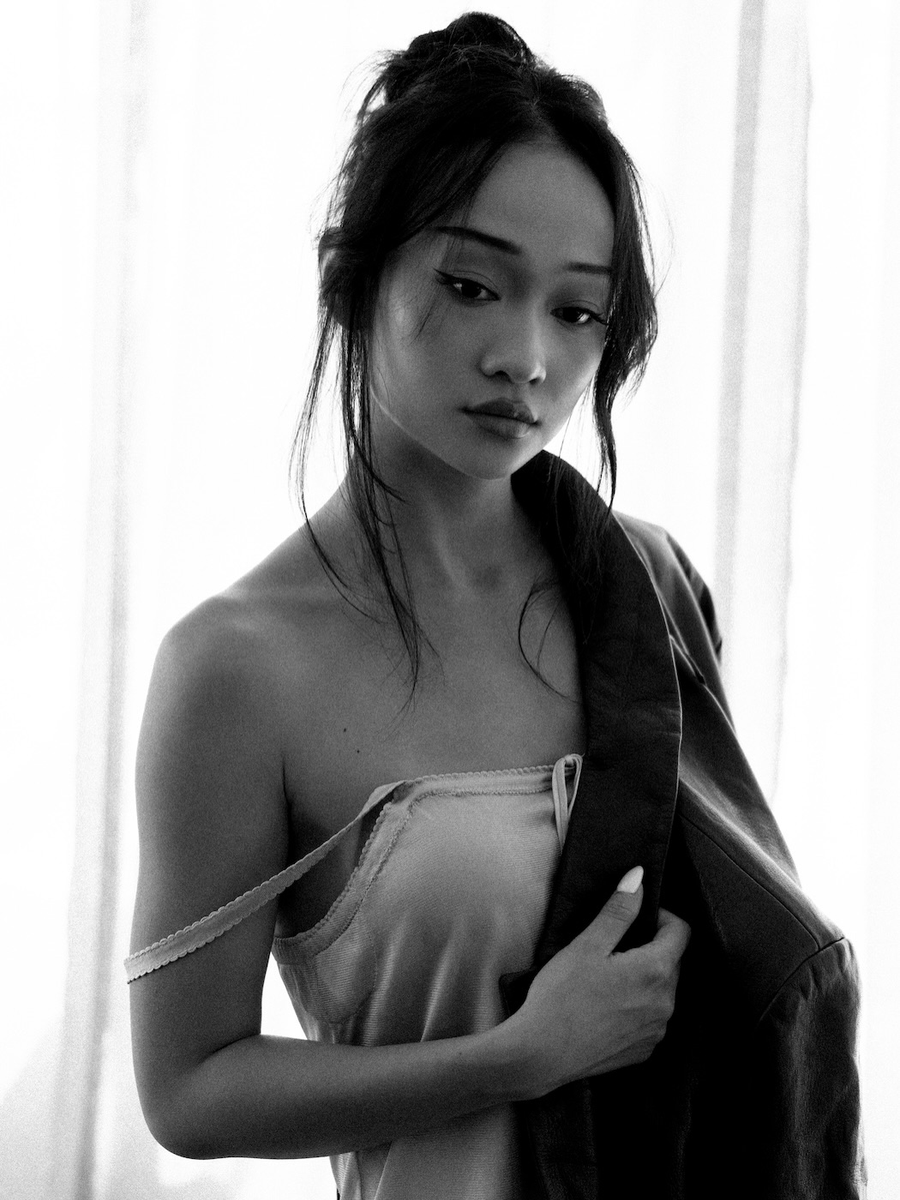 JumpTrailers's tweet photo. Callina Liang for Behind The Blinds Magazine https://t.co/VdzCqfBHUv