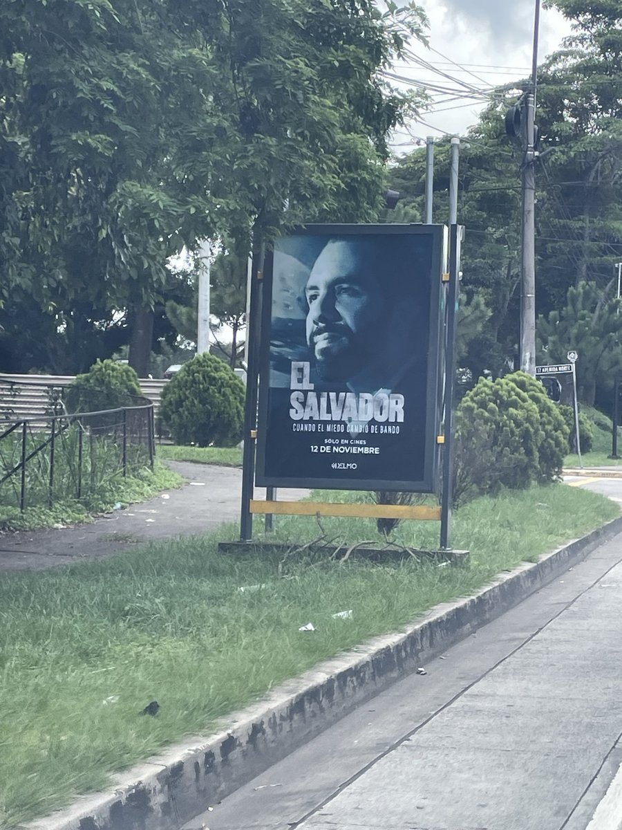 CRAMSV's tweet photo. Además de pagar 3 encuestas diarias con fondos públicos , ahora manda a hacer UNA PELÍCULA para seguir haciendo propaganda ilegal y adelantada CON FONDOS PÚBLICOS ! 

los abusos del poder ! https://t.co/zCoilZikfH