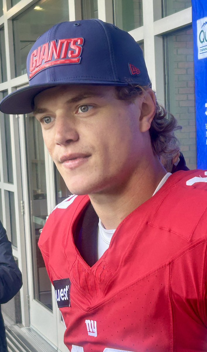 JordanRaanan's tweet photo. J.J. McCarthy says he's honored but "not surprised" to be the starting quarterback of the Giants. Feels he's more ready to be a starter than his time in Minnesota.

"Experience does wonders," he said. https://t.co/MyZLUf20qW