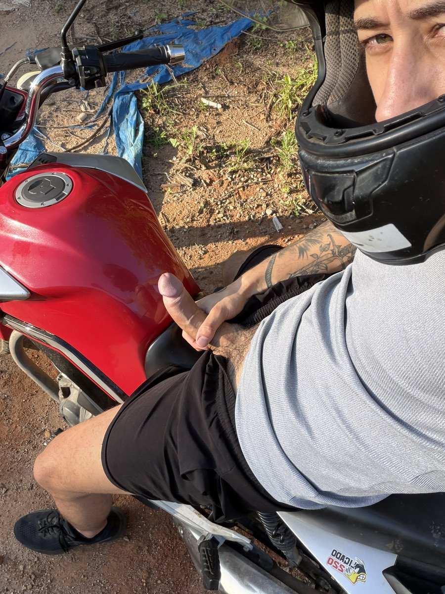 Wesley035x's tweet photo. aceita uma corrida de um motoboy desse?🍆😈 https://t.co/fdalTsPyYI