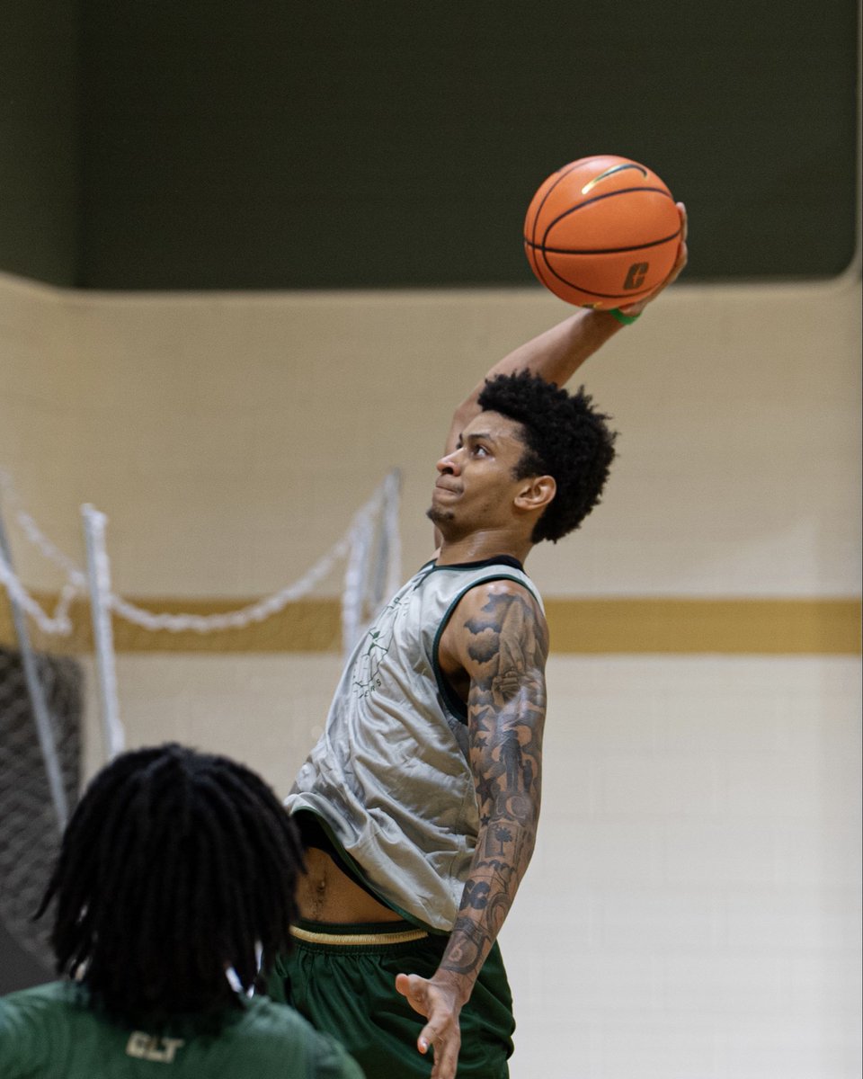 CharlotteMBB's tweet photo. 12 Days Til Tip Off https://t.co/oJKswNxCdZ