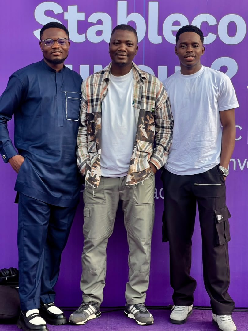 pr0devs's tweet photo. Met my bosses @waleola28 

#RaenestExchange2026 https://t.co/T0rS9anOy8
