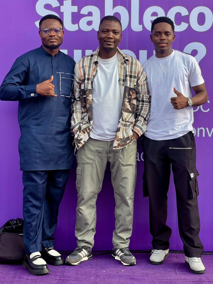 pr0devs's tweet photo. Met my bosses @waleola28 

#RaenestExchange2026 https://t.co/T0rS9anOy8