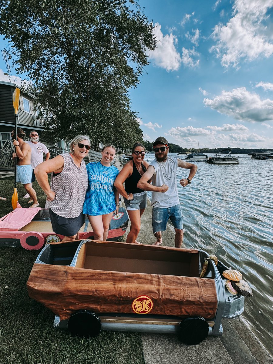 OneElevenDesign's tweet photo. Our 4th Annual Lake Day was a splash 🌊 🛶 #SuccessByDesign https://t.co/uNx5JrxUAJ