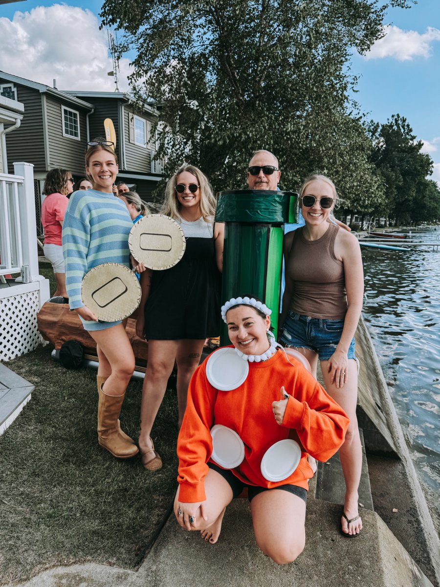 OneElevenDesign's tweet photo. Our 4th Annual Lake Day was a splash 🌊 🛶 #SuccessByDesign https://t.co/uNx5JrxUAJ