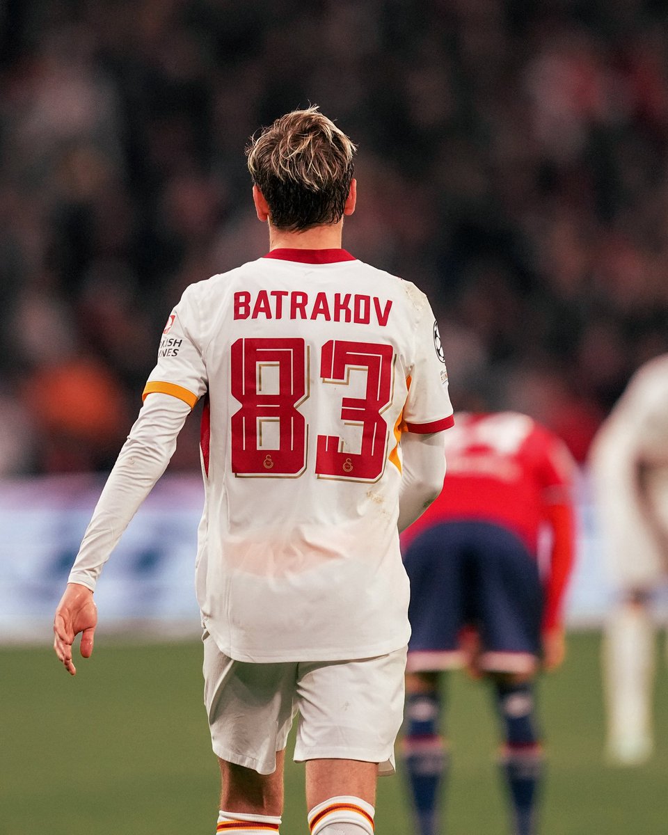 GalatasaraySK's tweet photo. Lyosha. 🤩

#LOSCvGS #UCL https://t.co/JdFVSdHJnT
