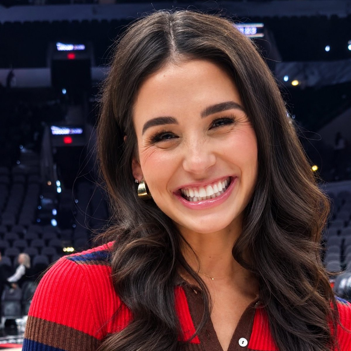 TotalProSports's tweet photo. NBC Sideline Reporter Ashley ShahAhmadi Leaves The Entire Internet Stunned With Her Short-Skirt Outfit During NBA Season Opener

SEE HERE: https://t.co/zksGTf3Qb3 https://t.co/LRs8W9IXPz