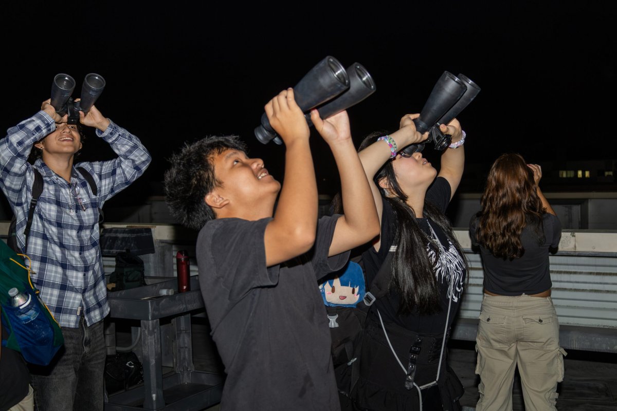 lbcurrent's tweet photo. Every Tuesday night from 8-9 p.m., campus community Night at the Observatory meets on the rooftop of the Hall of Science building to observe the moon, stars, planets and everything in between.

Read here: https://t.co/whSiyriYX8 https://t.co/Z79XcySuxQ