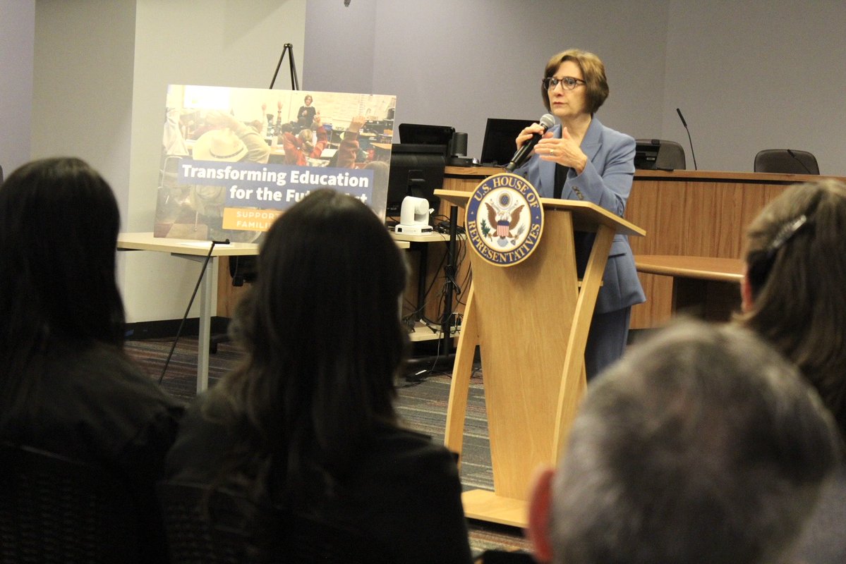 RepBonamici's tweet photo. I spoke with students, parents, educators, and advocates about creating a brighter future for children and strengthening our country's public education system. My Transforming Education for the Future Act will provide a well-rounded education for students, support teaching and learning, and address socioeconomic barriers to success and growth.

https://t.co/xGQtYGNkGR