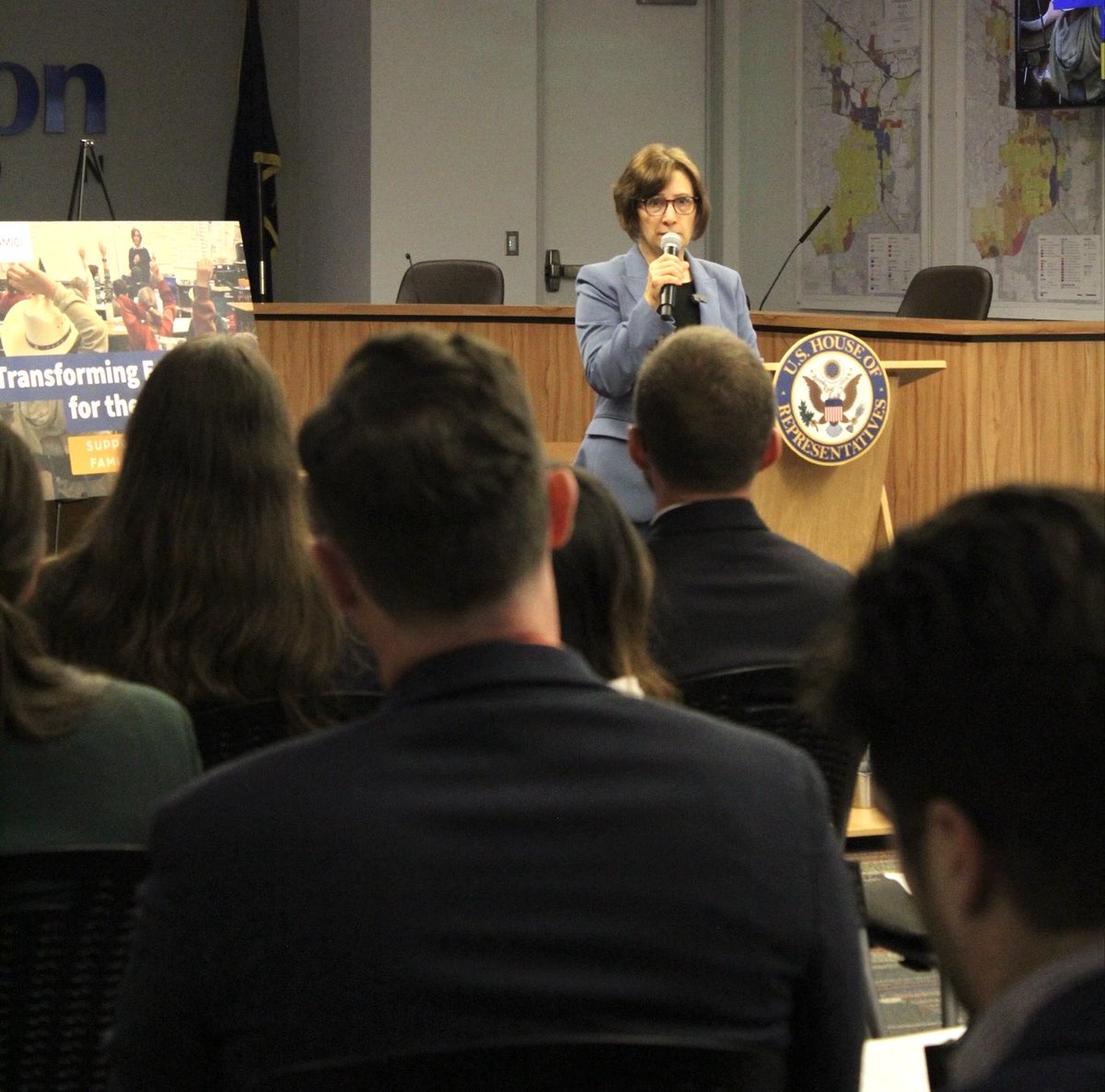 RepBonamici's tweet photo. I spoke with students, parents, educators, and advocates about creating a brighter future for children and strengthening our country's public education system. My Transforming Education for the Future Act will provide a well-rounded education for students, support teaching and learning, and address socioeconomic barriers to success and growth.

https://t.co/xGQtYGNkGR