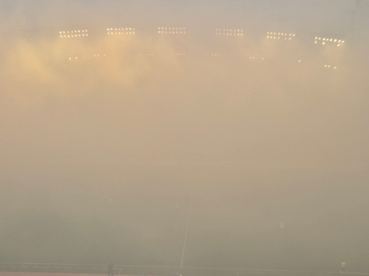bernardjurisic's tweet photo. Zbog prekida koji je nastao upotrebom pirotehničkih sredstava na utakmici s Ajaxom Hajduk je kažnjen zatvaranjem cijelog stadiona na utakmici 3. kola Konferencijske lige protiv Sint-Truidensea.

Čestitke svima zaslužnima. https://t.co/RyzQ5TDD0w