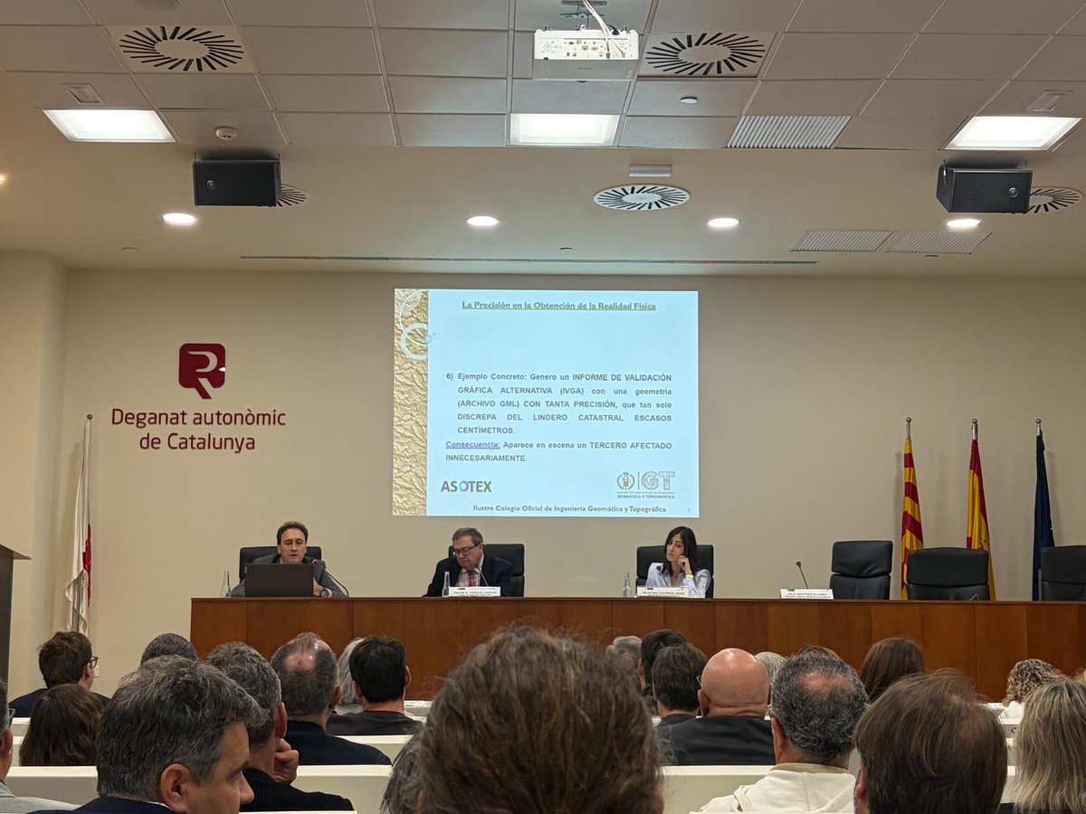 ICOIGT's tweet photo. La D.T Cataluña y Baleares está presente en la primera jornada entre el Decanato de los Registradores de Cataluña y COEGT, denominada "Aspectos Jurídicos de la Inscripción Registral de levantamientos Topograficos para la adecuación de las fincas jurídicas a la realidad física" https://t.co/YcZTGdDfae
