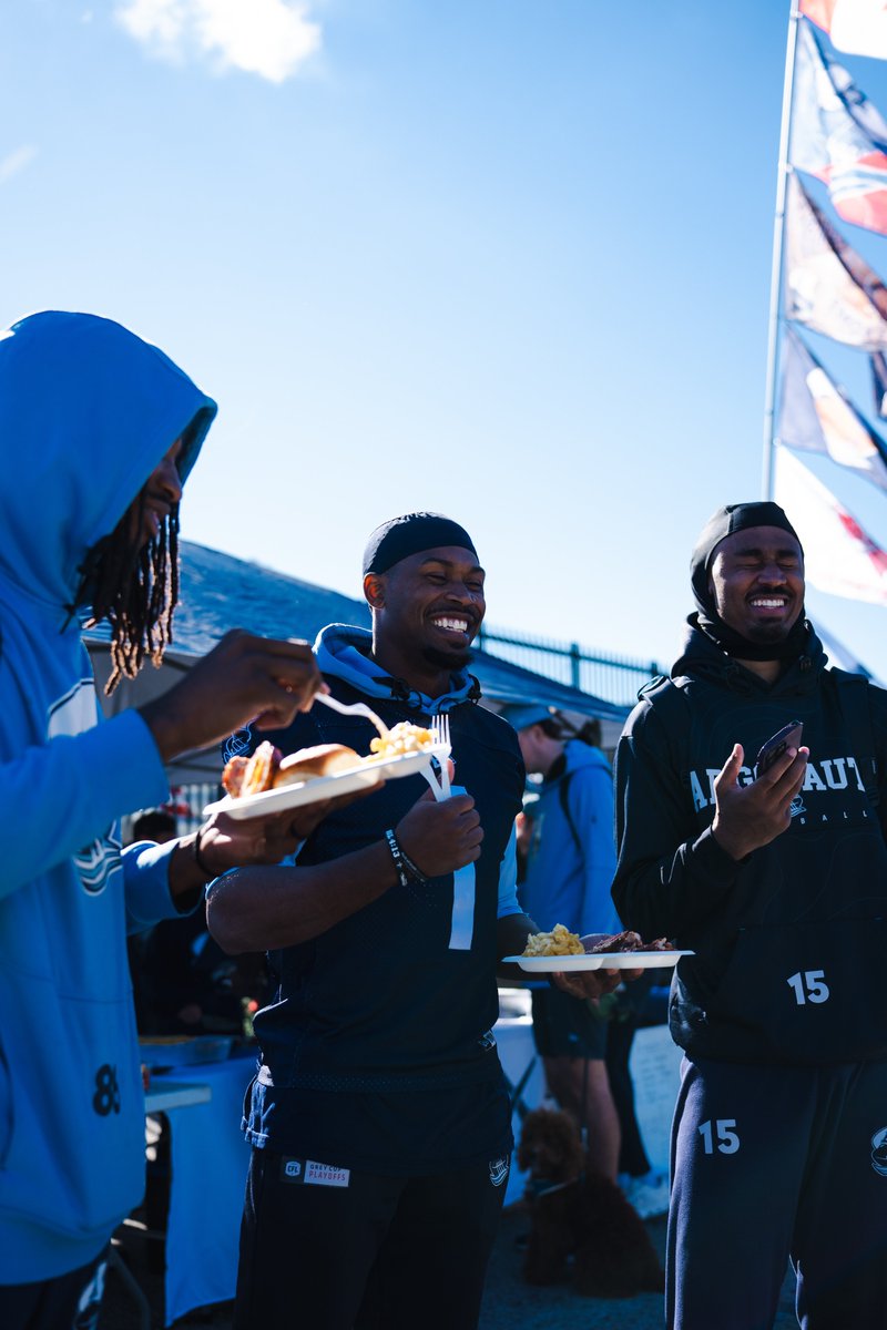 TorontoArgos's tweet photo. We really have the best fans 💙 https://t.co/VzvLx2NU87