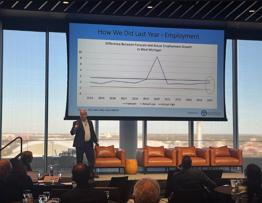 SIMDetroit's tweet photo. A packed afternoon in Detroit. 📊

Professor Paul Isley of Grand Valley State University opened with economic trends and forecasts across Michigan, the U.S., and the world. The context every technology budget sits inside.

Then our keynote panel took on one of the hardest questions in the state right now: Data Centers & the Grid. Navigating Demand, Regulation, and Public Interest. Thank you to Eric Paul Dennis (Citizens Research Council of Michigan) Crystal Stiles (Consumers Energy), and Shaquila Myers (Michigan Public Service Commission), with Tabice Ward (Walker-Miller Energy Services) moderating.

From there, "Five Years Ahead: The Decisions CIOs Cannot Defer" by Diane Smith CEO/President of ChoiceTel and Christian Nascimento – SVP of Connectivity and Digital Customer Solutions, Comcast Business.

Lastly , The session everyone had been curious about all day: Anthony Watts of the Detroit Fire Department and Tamara Fant of the City of Detroit on how drones are changing aerial operations across the city.

AI, energy, and public safety in one afternoon. This is what happens when technology leaders get in a room together.

#SIMDetroit #LeadershipSummit #DetroitTech #DataCenters #ITLeadership