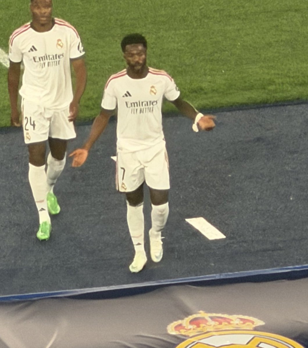 AlberrtoRM2's tweet photo. Todos los minutos que le quite este ex jugador a Diomandé será un acto de terrorismo hacia el fútbol, no genera nada de peligro por la banda, de hecho resta más que suma en cada jugada.

Vete ya. https://t.co/kT0ZLxlgGH