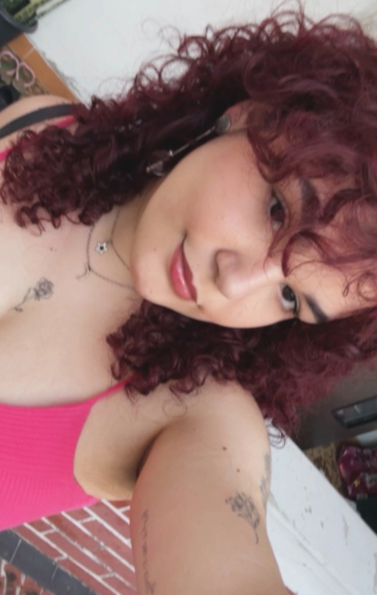 mykinksme's tweet photo. saudade de me arrumar pra sair e me sentir linda e gostosa sem estar enlouquecendo com o futuro do país https://t.co/jtO9iL4fEG