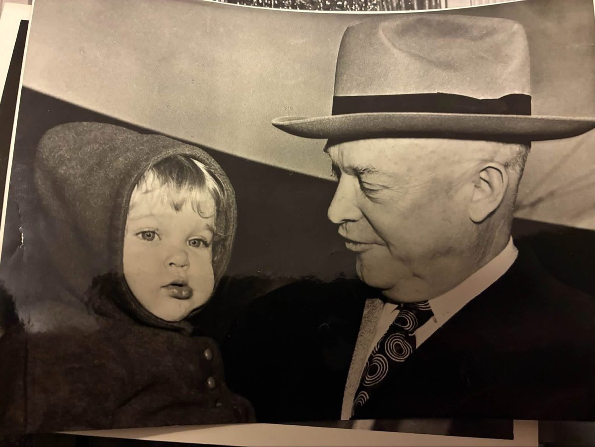 eisenhowe8's tweet photo. Dwight D. Eisenhower and my Mom.  Sort of chokes me up. I know this man’s Soul and i will gladly defend his legacy even if it kills me and its not cause i’m related - but cause i was called to come in and make sure these f*kers don’t get away with rewriting history. There is so much more to my mission - but this is such an important part of it!! 

One of those images are me and my sister and my Mom and Mamie Eisenhower at Gettysburg farm!  I remember this too!