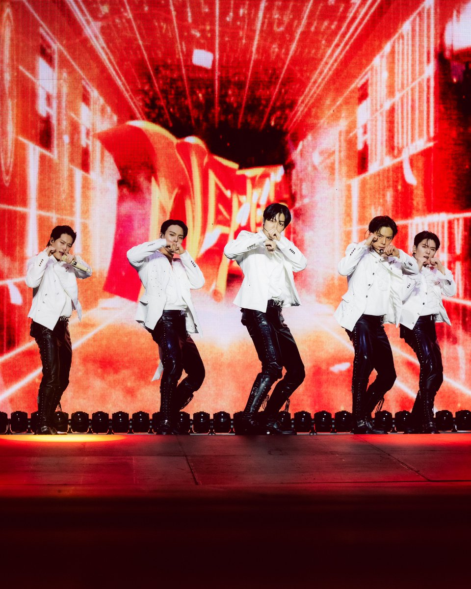 thekiaforum's tweet photo. 2026 MONSTA X WORLD TOUR [THE X : NEXUS] IN LOS ANGELES

#MONSTAX #몬스타엑스 #MONSTAX_THEX_NEXUS #사랑한다몬베베

(📸: @AshleyOsborn / Kia Forum Photos) https://t.co/9sVEpYcE6x