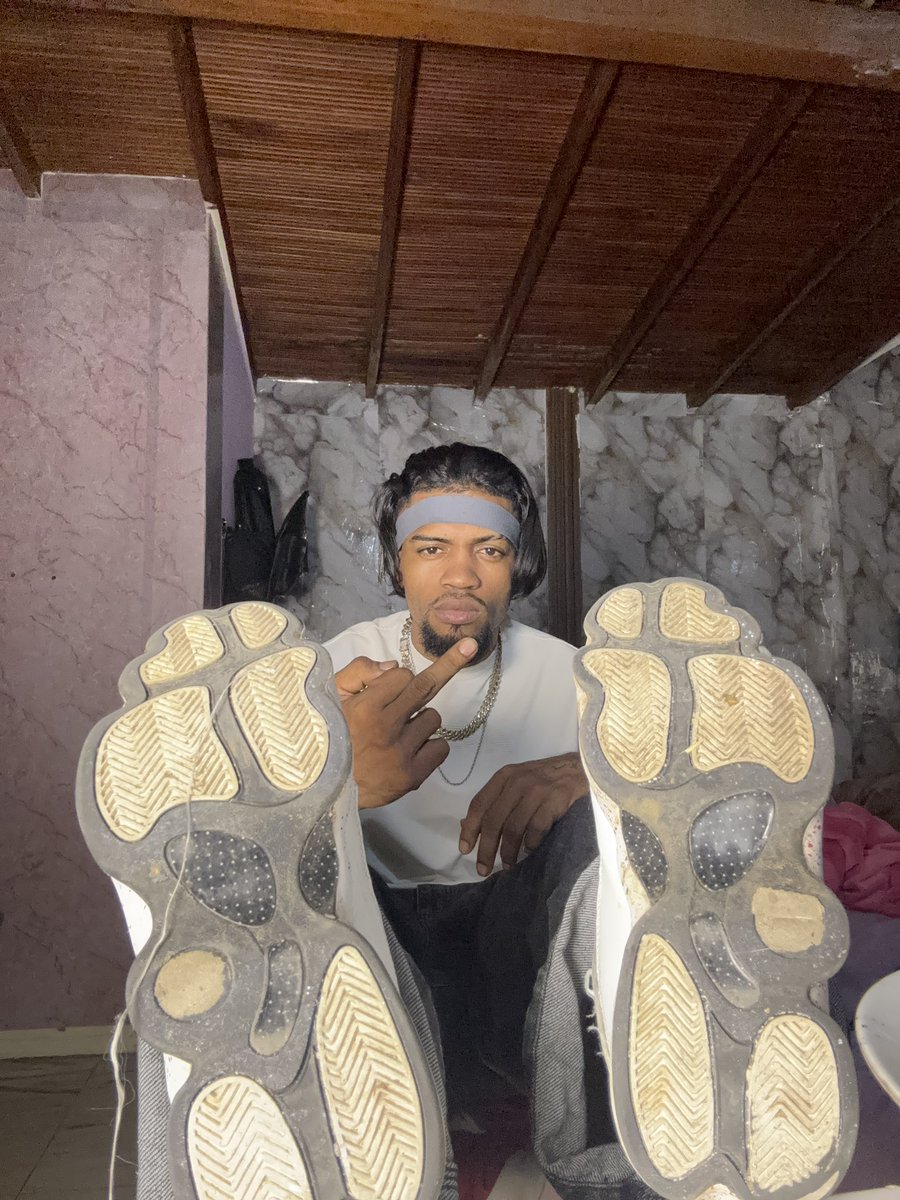 Dav420_'s tweet photo. You were born to serve forever bitch my feet make you weak and submissive start sending me all your money🔥
#Findom #CashMaster #Master #Feet #ATM https://t.co/5CSD0ssMWX