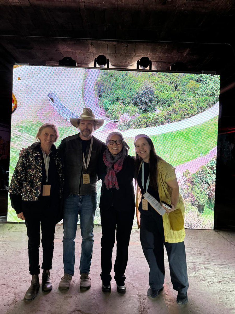 CanEmbMexico's tweet photo. At this successful event, Jean-Martin shared his knowledge with the Mexican audience on how to achieve sustainable and organic agricultural production on a small- and medium-scale basis.

👨‍🌾👩‍🌾🍅🫜🫛🥕

#OrganicFarming #Soils #Sustainability https://t.co/oSmYCTG1DH