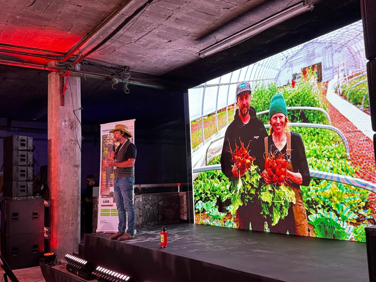 CanEmbMexico's tweet photo. It was a pleasure to collaborate with The SEED Collective and make it possible for Canadian agroecology expert Jean-Martin Fortier to participate in the 2nd Global Meeting on Fertile Soil, Biomaterials, and Regenerative Projects SEED 2026. 👨‍🌾👩‍🌾🥔

#Agriculture #Environment https://t.co/Wh4b1ugv4C