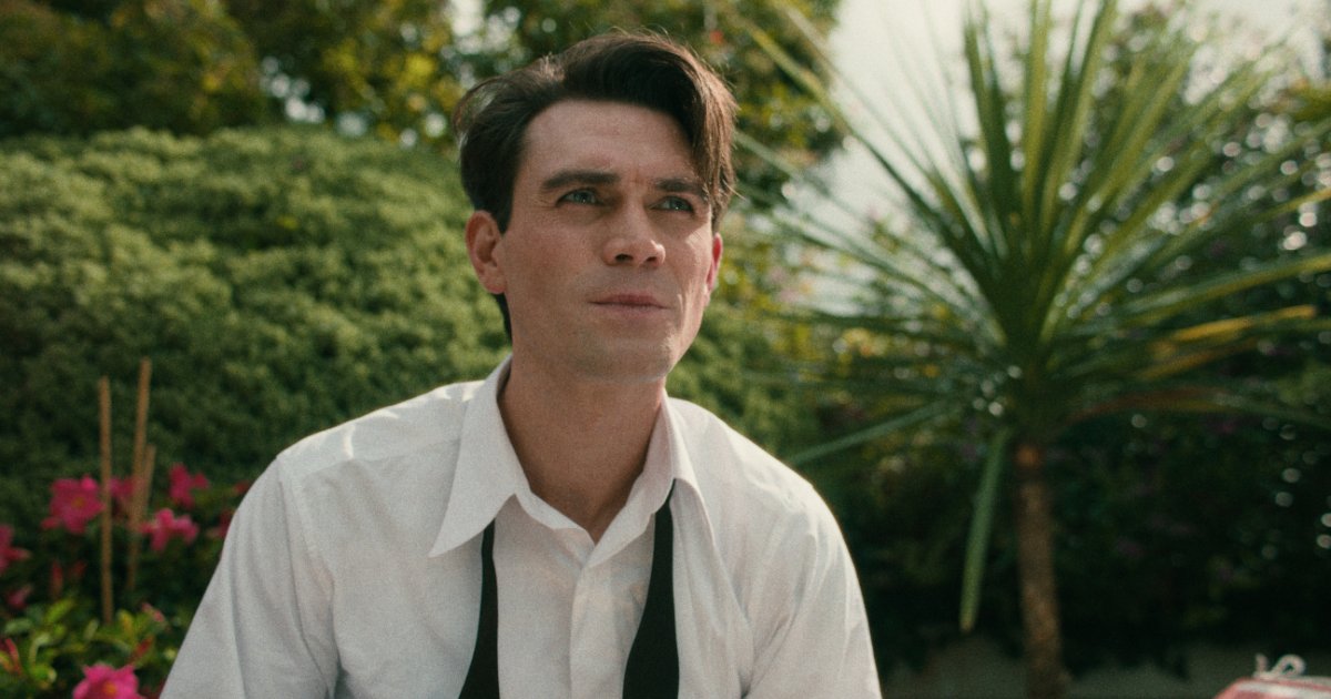 FathomEnt's tweet photo. Before there was George Bailey, there was Jimmy. Discover the untold true story of the experiences that shaped an American screen icon when the newest film, JIMMY, premieres in theatres nationwide starting November 6. https://t.co/m7HnCL57Y6