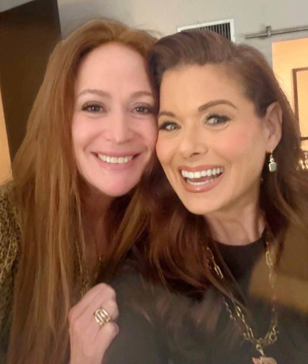 Debramessing's tweet photo. There is nothing like OLD FRIENDS!

Last night I had the pleasure of speaking to the Jewish Federation of Philadelphia. I love these opportunities because even though there were 700 people there it felt like a family reunion. 

My loooooooong time buddy, Rebecca Creskoff, who is hilarious and goofy and my sister from another mister, came along. We went to college AND graduate school together and have planned to play sisters in something* ever since. It hasn’t happened yet but it will! You know someone is part of your soul when years can go by without seeing each other and when you reunite it feels like we were together last week. Hold on tight to those friends.