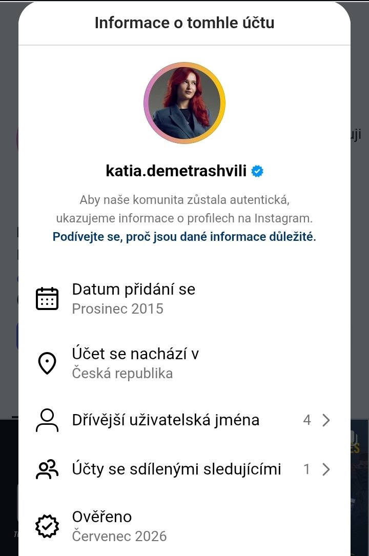 K13Dana's tweet photo. Mě teda zajímá, proč nedodržuje pravidla na sítích a své účty si na X a Instagramu pořídila již v 11,12 letech? 🤔 https://t.co/2JSg2JGguN