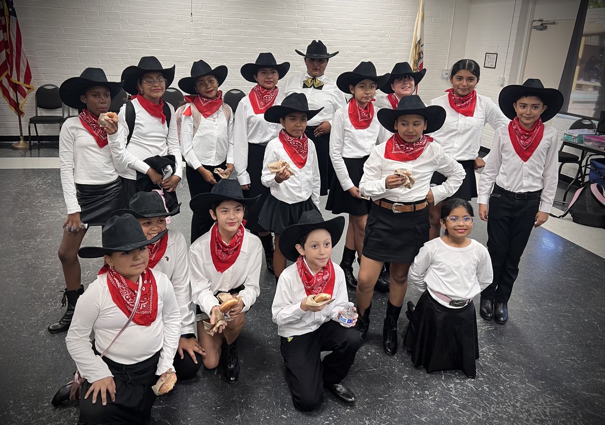 thinktogether's tweet photo. ¡Bravo! 👏 During Lynwood Unified’s State of the District event, Lynwood Unified students took the stage to showcase talents. Thanks to Think Together's partnership with OCSA, students have opportunities to explore their creativity through music and dance.

#Lynwood https://t.co/oWseIicO7z