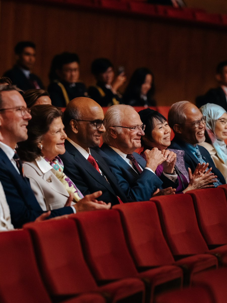 implmaterial's tweet photo. 🇸🇪 🇸🇬 At Götaplatsen, King Carl Gustaf &amp; Queen Silvia bid Farewell to President Tharman Shanmugaratnam &amp; Madame Jane Ittogi Shanmugaratnam https://t.co/twOuzod8ge
