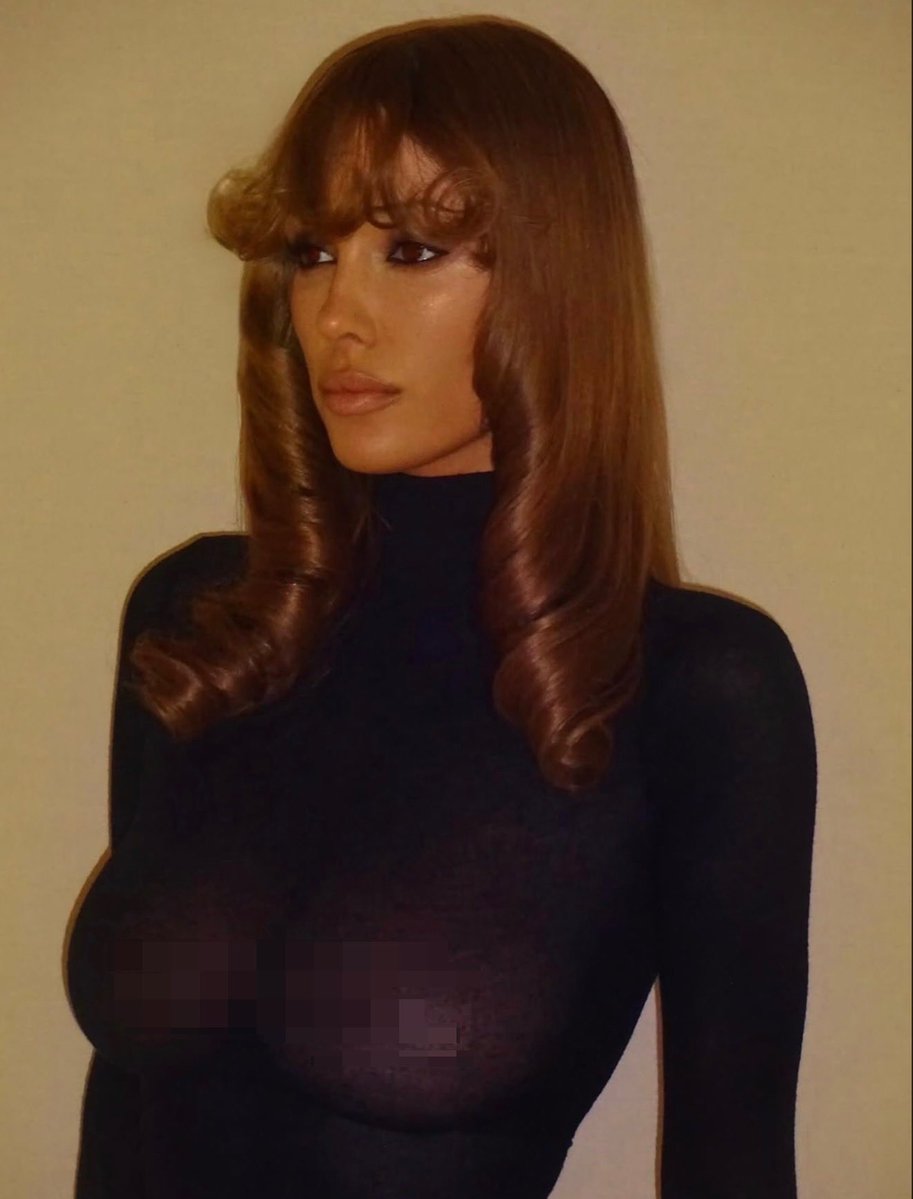 Yeeezyrih's tweet photo. 📸 Bianca Censori STUNS in new Instagram photos https://t.co/mykD6HVAyw