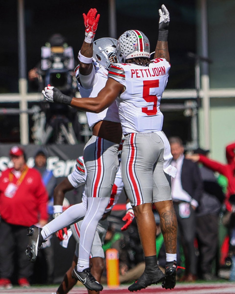 SpencerHolbrook's tweet photo. NEW: Jeremiah Smith is elite. Who knew? Jaylen McClain grades top-10 nationally in three categories. And there are advanced numbers from the Ohio State OL that need to improve 👀 

Full PFF breakdown of the Buckeyes through seven games is live.  

READ: https://t.co/oUyMOaKP0B https://t.co/a3N5ZcfnlZ