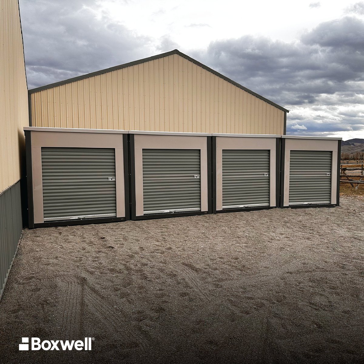 BoxwellStorage's tweet photo. Start small. Grow with demand.
Boxwell's relocatable self-storage units allow operators to add capacity in phases, test new markets, and expand when the time is right.
.
.
.
#StorageSolutions #Boxwell #StorageFacility #StartSmall #expansion #Local #Storage https://t.co/YOXFTmiSQs