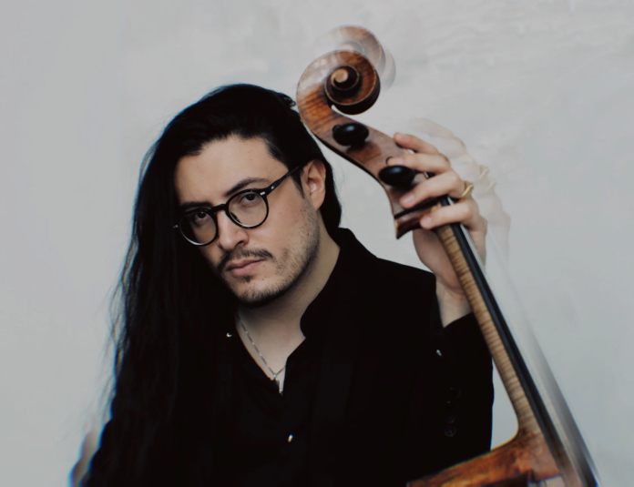 themontrealer's tweet photo. 🎼Enjoy a fiery program featuring cellist Santiago Cañón-Valencia

⭐Hailed by The Strad for his impeccable technique, Santiago Cañón-Valencia is a composer and visual artist as well as a cellist.

👉Learn more about this artist. : https://t.co/bTPWncGAlD

#Montreal @SalleBourgie https://t.co/pv01GgvRYp