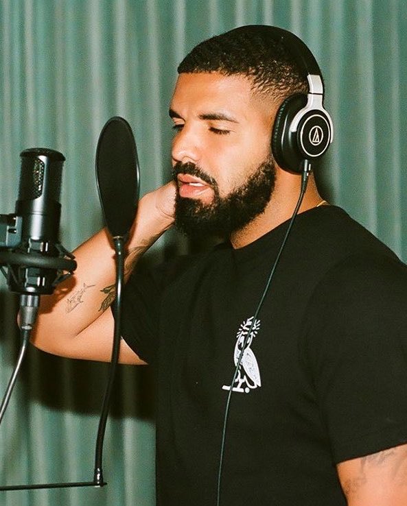 ATP_RAP's tweet photo. Ovrkast reveals Drake first recorded ‘Make Them Pay’ right after For All The Dogs released in Q4 2023 👀🚨

- He sent the beat (which he thought was “iconic”) but heard nothing back at first

- Drake later DM’d asking for a pack, then texted back after Ovrkast congratulated him on FATD going platinum: “I did my best rapping on this” (FATD went platinum in 2 months)

- Ovrkast is also credited on “Red Button” and “The Shoe Fits” from the Scary Hours edition

(Via: Complex)