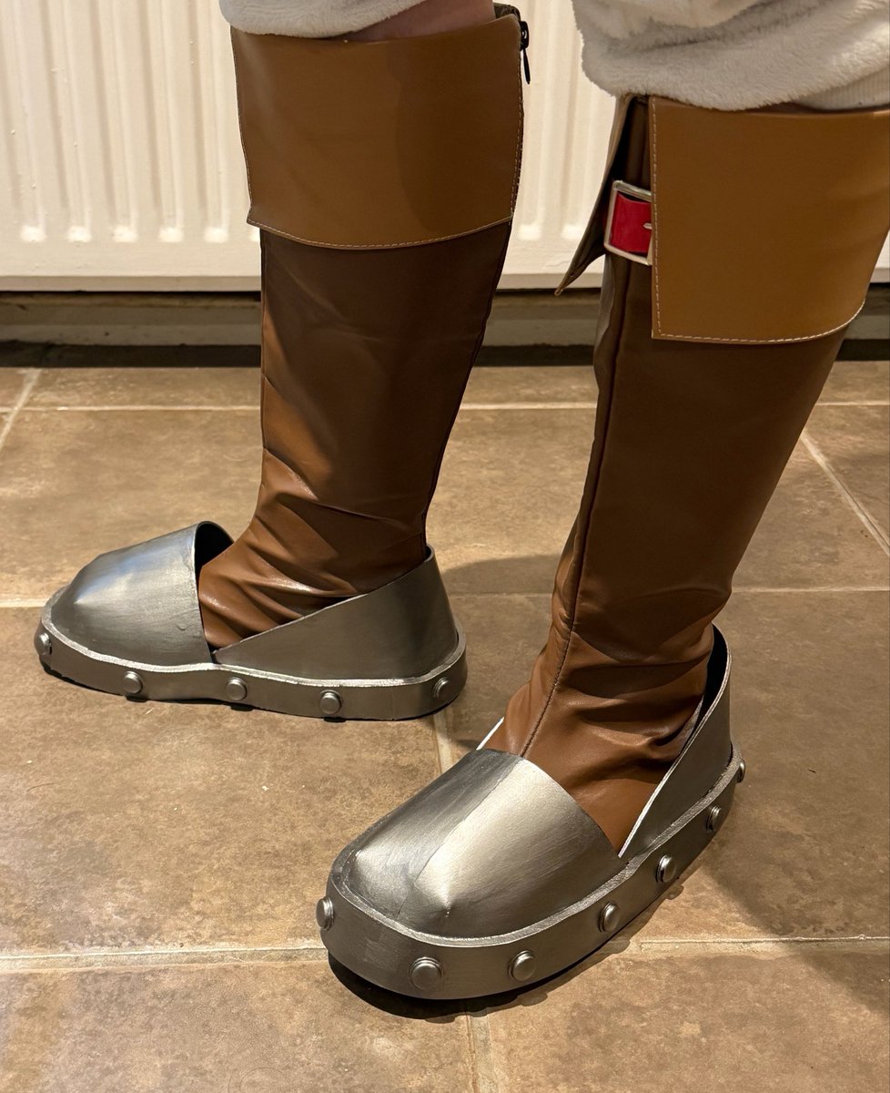 niamhnelly17's tweet photo. Just need to add the wraps to the sheath now https://t.co/Q4P1E7Sn9M
