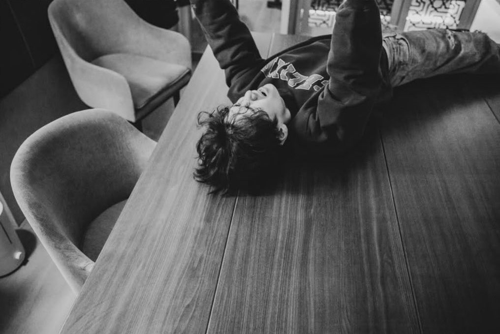 eternalhyyh's tweet photo. "my favorite model" as he posts these with Love Me Again as bgm 🥹 never separate the tannies again! https://t.co/3DPh3MjAgj