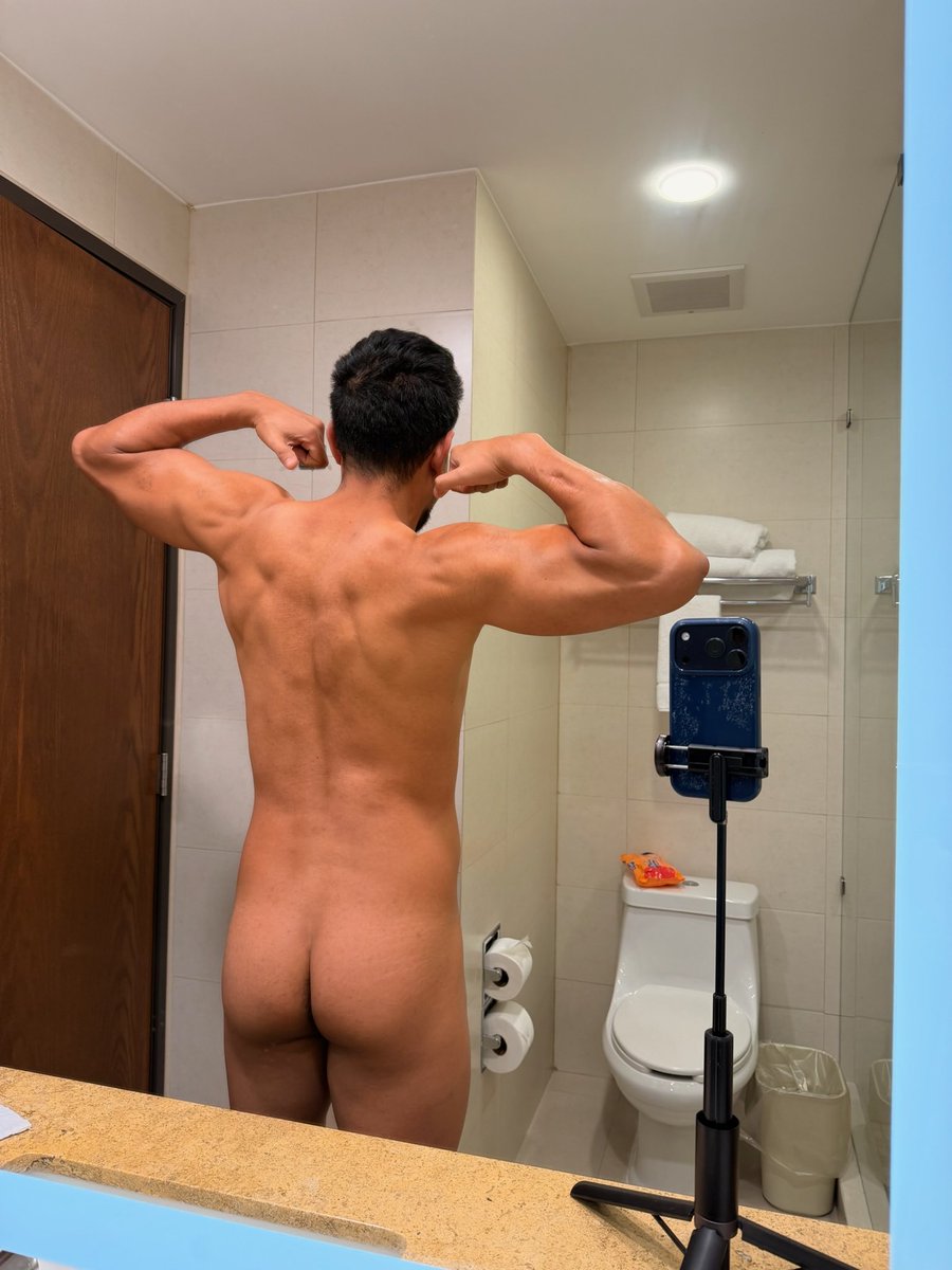 Bluesexbi2's tweet photo. Será q soy nalgón??? https://t.co/r3F7liKWhP