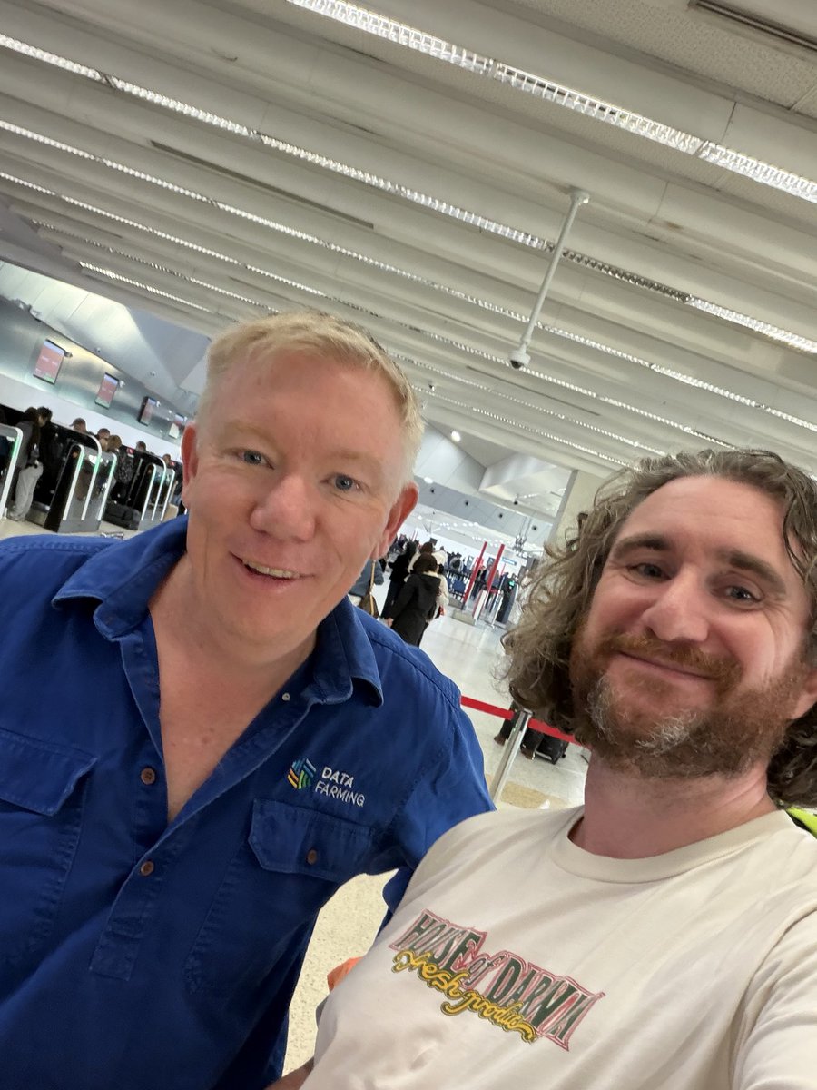 WheatWatcher's tweet photo. Two minutes into Australia and who do I meet? @TimNeale1 https://t.co/RAqGNekpzK