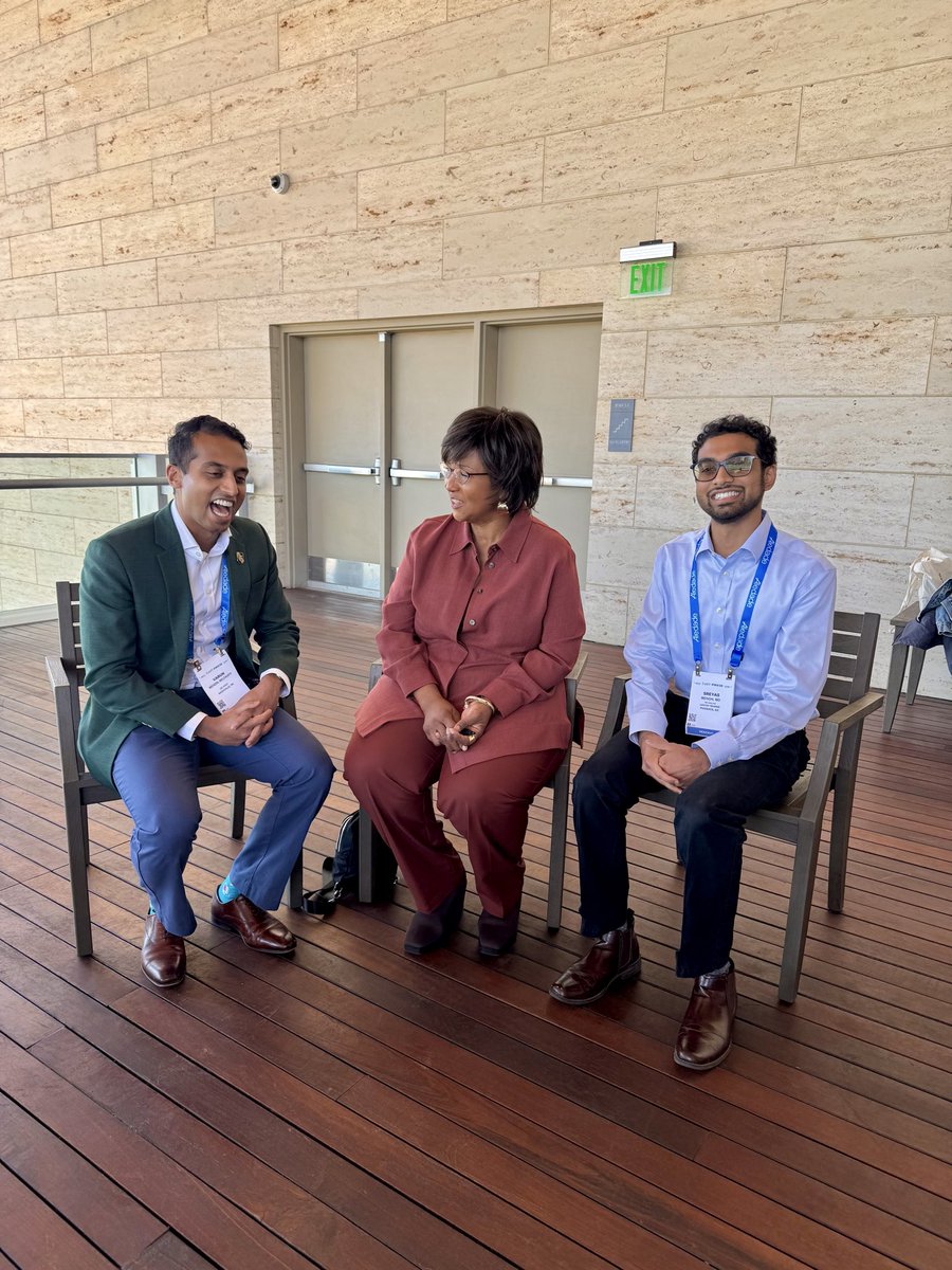 DoctorMenon's tweet photo. Honored to meet Dr. @MaeJemison legendary @NASA astronaut and physician trailblazer to discuss the future of medicine @AAFP #FMX2026 at @MusicCityCenter https://t.co/CD0PUAR3Gq
