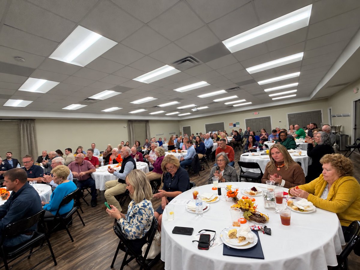 maxwellwise's tweet photo. Always great to be out in the 16th District &amp; today was no different in Monroe Co. A strong crowd on hand to hear Monroe Co’s own  @JamesComer as the featured Chamber luncheon speaker. Great seeing so many friends, supporters &amp; @aneigh in attendance. https://t.co/7Z7PjhRUsX
