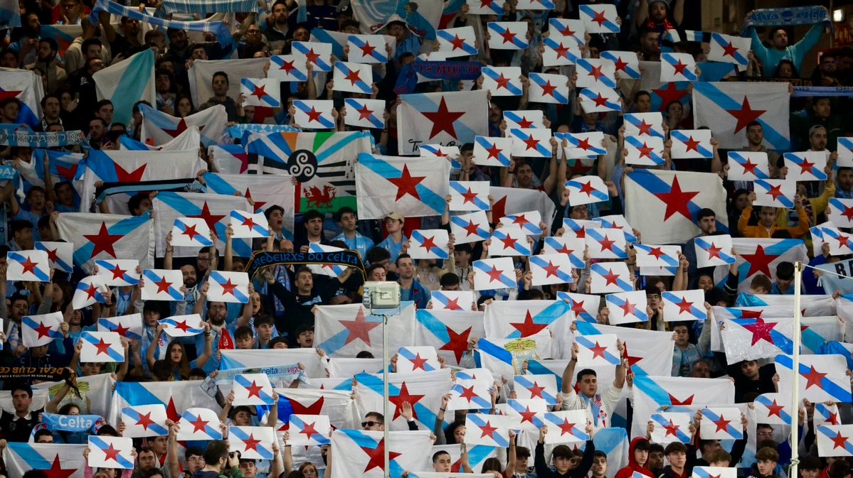 GazzettaCeltic's tweet photo. Celtic’s Irish roots meet Celta’s Galician heritage - with its rich language, traditional music &amp; Celtic connections.

From Glasgow to Vigo, both communities have faced prejudice &amp; oppression, yet continue to preserve their culture &amp; identity with pride.

Afouteza e corazón. 💚🩵 https://t.co/abhevz9K2z