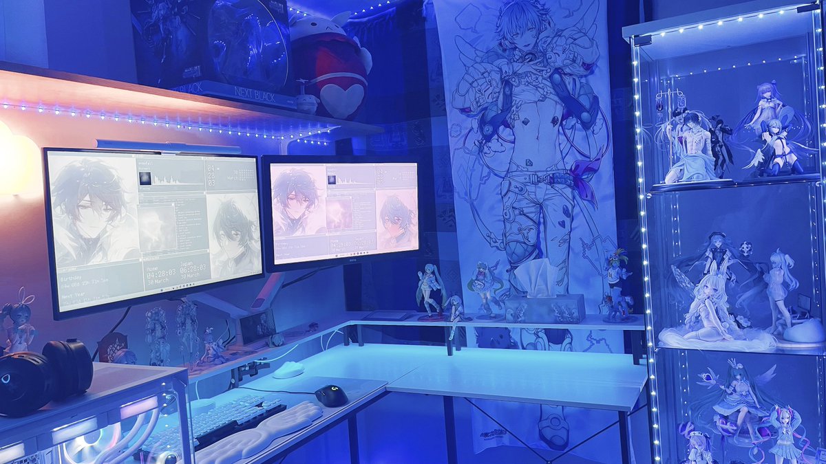 deckoneko's tweet photo. Are you choosing this twink or his setup? https://t.co/1RbZUMO3OI