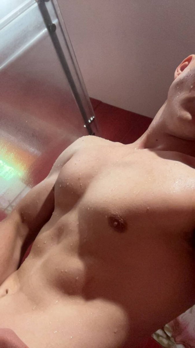 AlphaStudAdam's tweet photo. Who wants to get drained while i take this  hot shower 🥵 https://t.co/HcqZFnrUMC