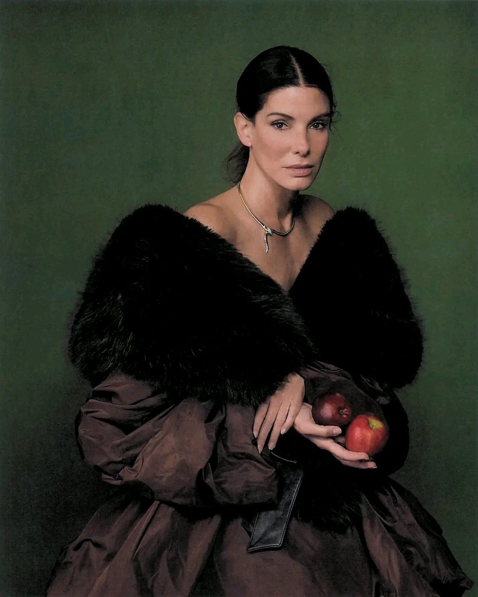 bSandra4040's tweet photo. Thank you Interview Magazine for such a beautiful feature. Now excuse me while I stare at these photos and try to figure out who that woman is and where they found her. #SandraBullock #InterviewMagazine #SandraBullockFans #CelebrityStyle #Hollywood #CelebrityNews #Fashion #Iconic https://t.co/rE4CIJfSzK