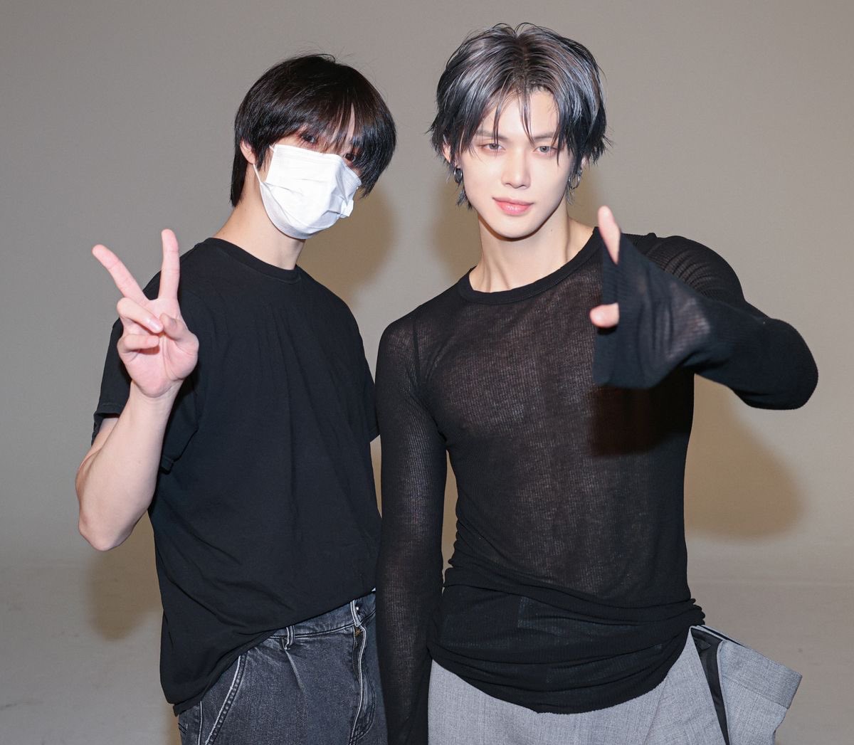 bbamzzn_'s tweet photo. the amount of idol x staff ideas i had when this dropped https://t.co/NKV7cbGHxt