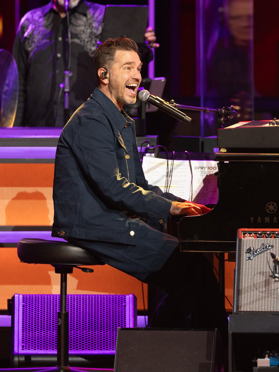 opry's tweet photo. Andy Grammer showed up and gave us a debut to remember 🙌 https://t.co/ozIuxktqhc